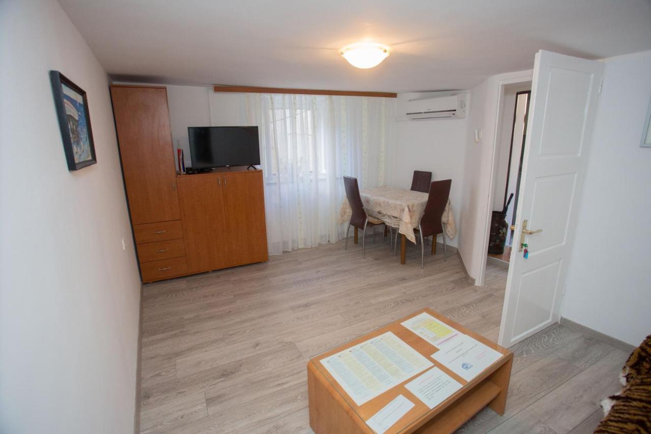 Apartment Matejuska Split Exterior photo